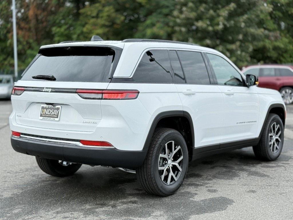 new 2025 Jeep Grand Cherokee car, priced at $45,541