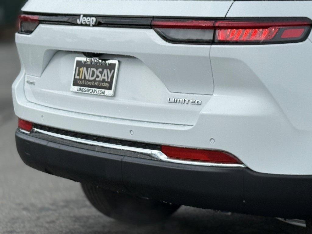 new 2025 Jeep Grand Cherokee car, priced at $45,541