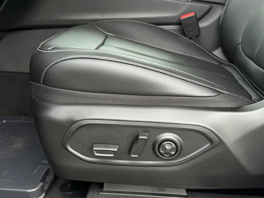 new 2025 Jeep Grand Cherokee car, priced at $45,541