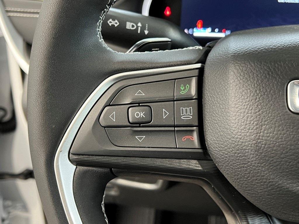 new 2025 Jeep Grand Cherokee car, priced at $40,362