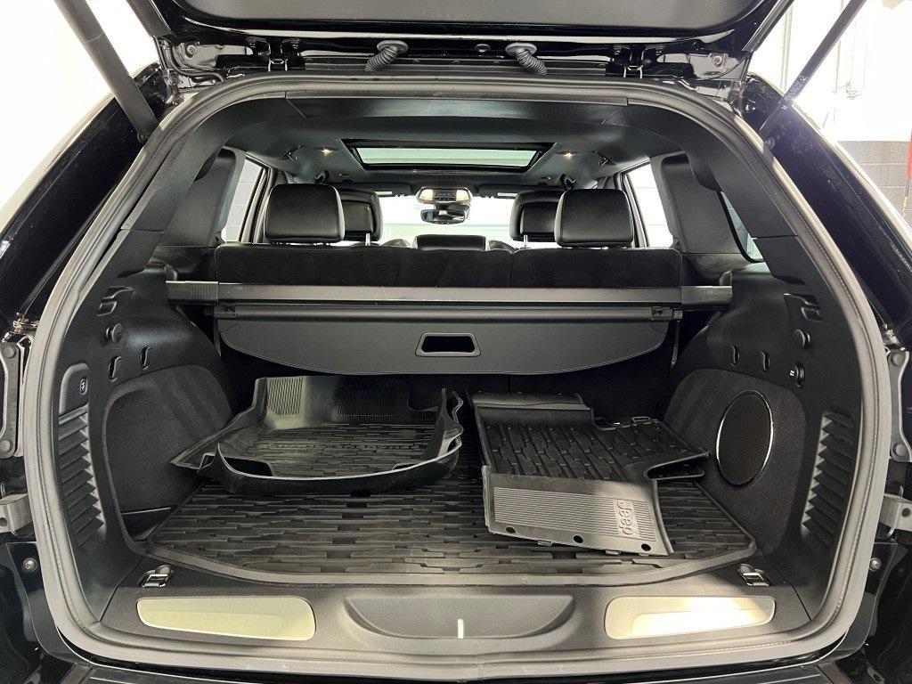 used 2021 Jeep Grand Cherokee car, priced at $32,300