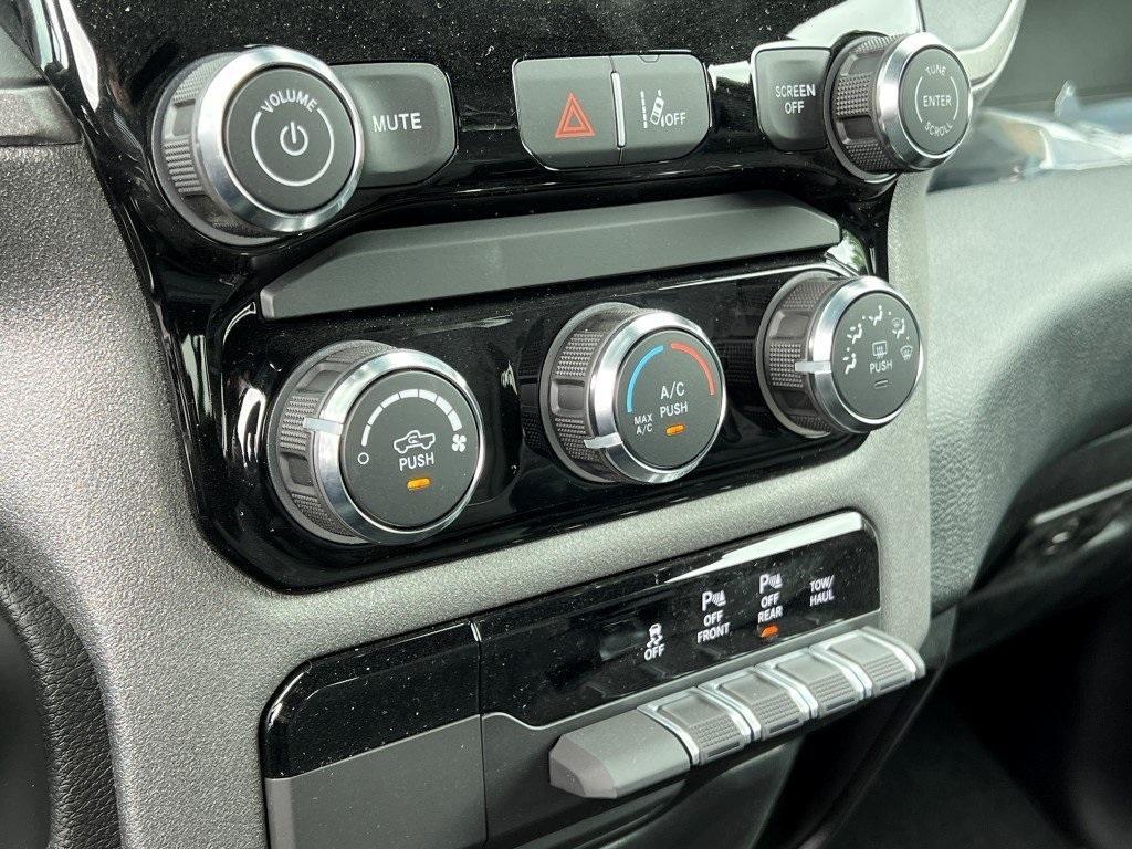 new 2025 Ram 1500 car, priced at $44,414