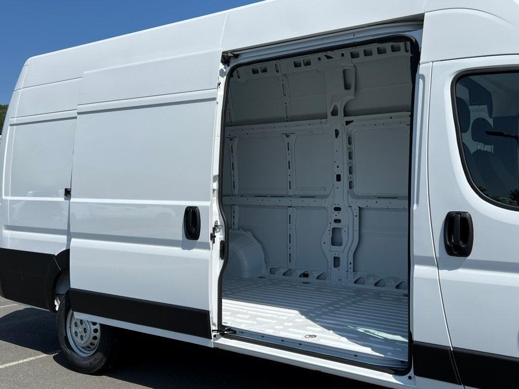 new 2025 Ram ProMaster 3500 car, priced at $54,555