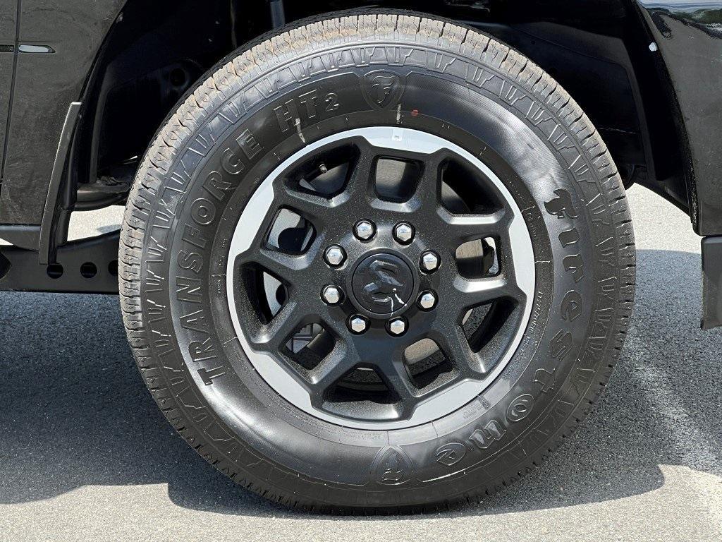 new 2025 Ram 3500 car, priced at $76,823