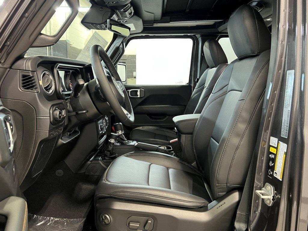 new 2025 Jeep Wrangler car, priced at $53,479