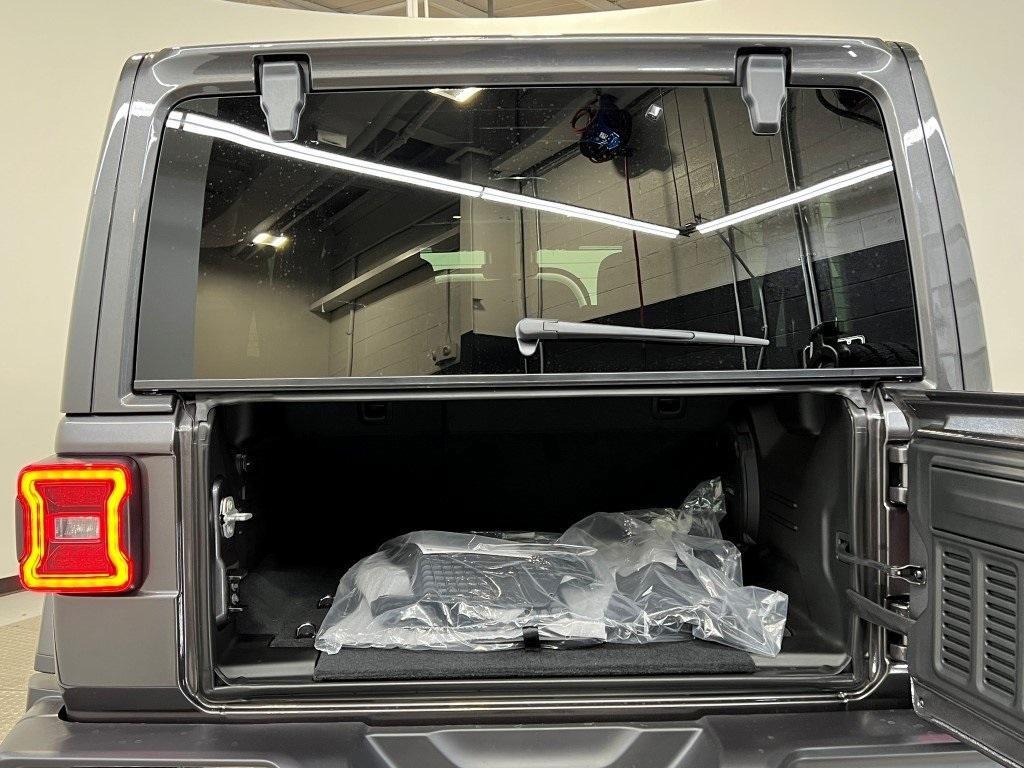 new 2025 Jeep Wrangler car, priced at $53,479