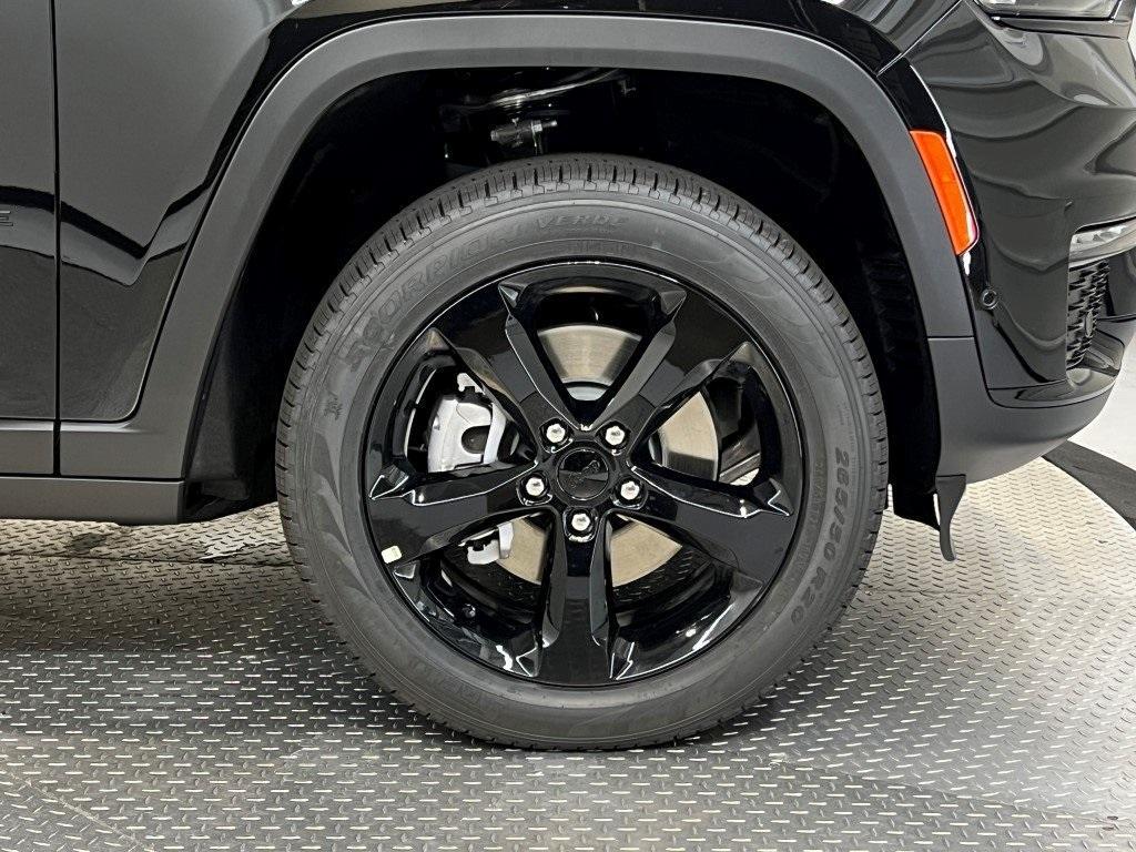new 2025 Jeep Grand Cherokee L car, priced at $52,178