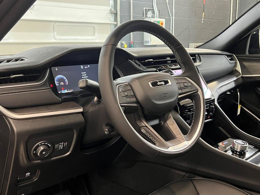 new 2025 Jeep Grand Cherokee L car, priced at $52,178