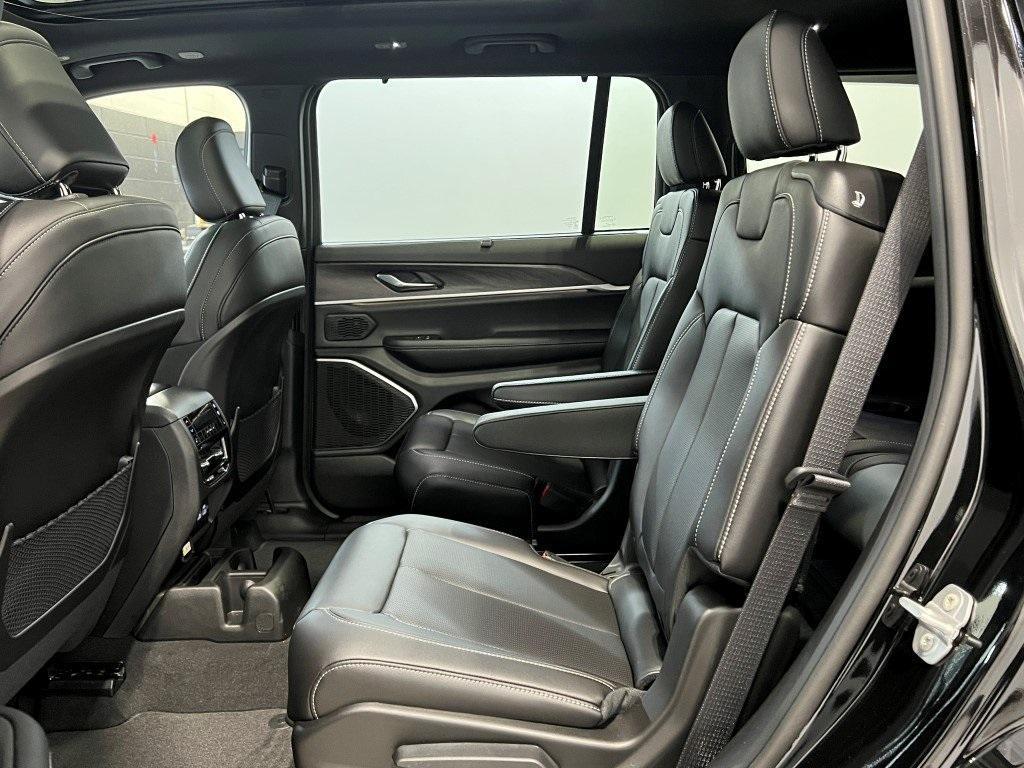 new 2025 Jeep Grand Cherokee L car, priced at $52,178