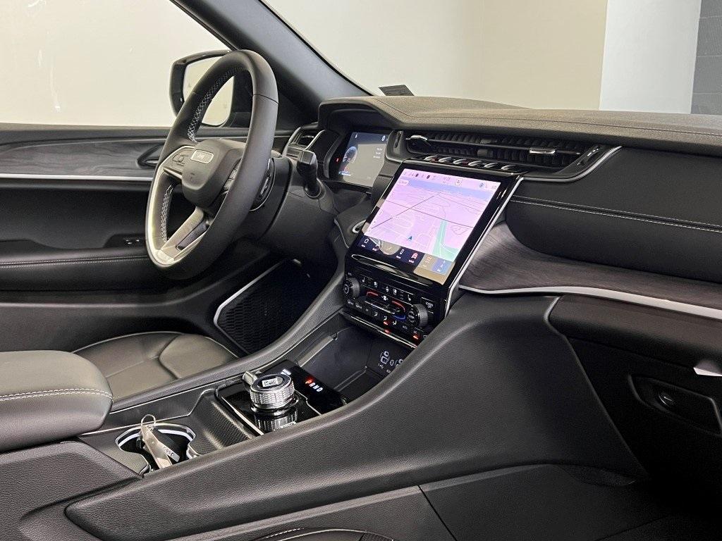 new 2025 Jeep Grand Cherokee L car, priced at $52,178