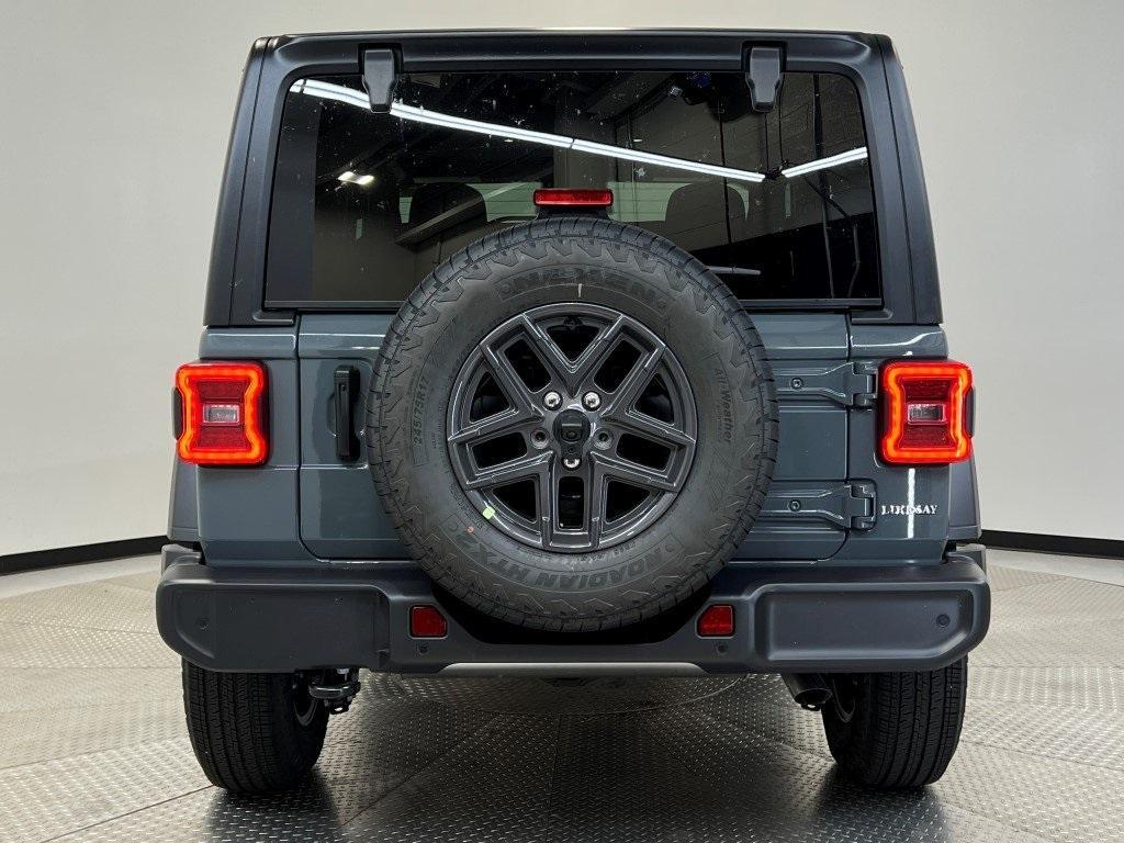 new 2025 Jeep Wrangler car, priced at $40,257