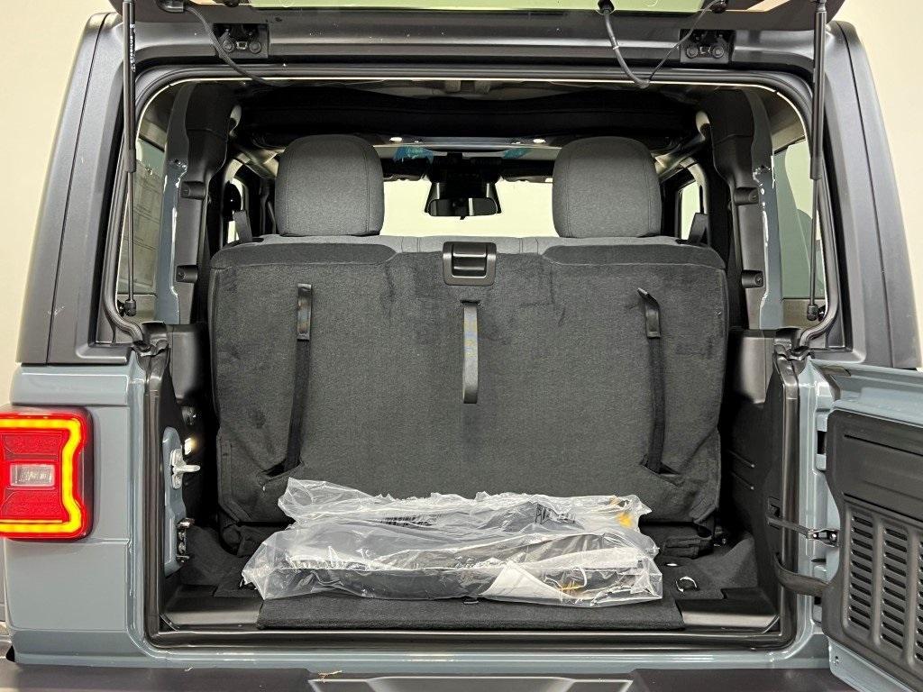 new 2025 Jeep Wrangler car, priced at $40,257