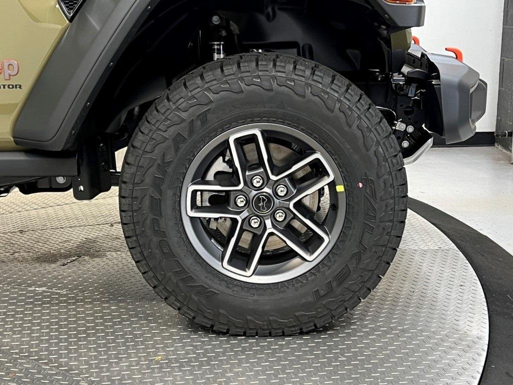 new 2025 Jeep Gladiator car, priced at $51,328