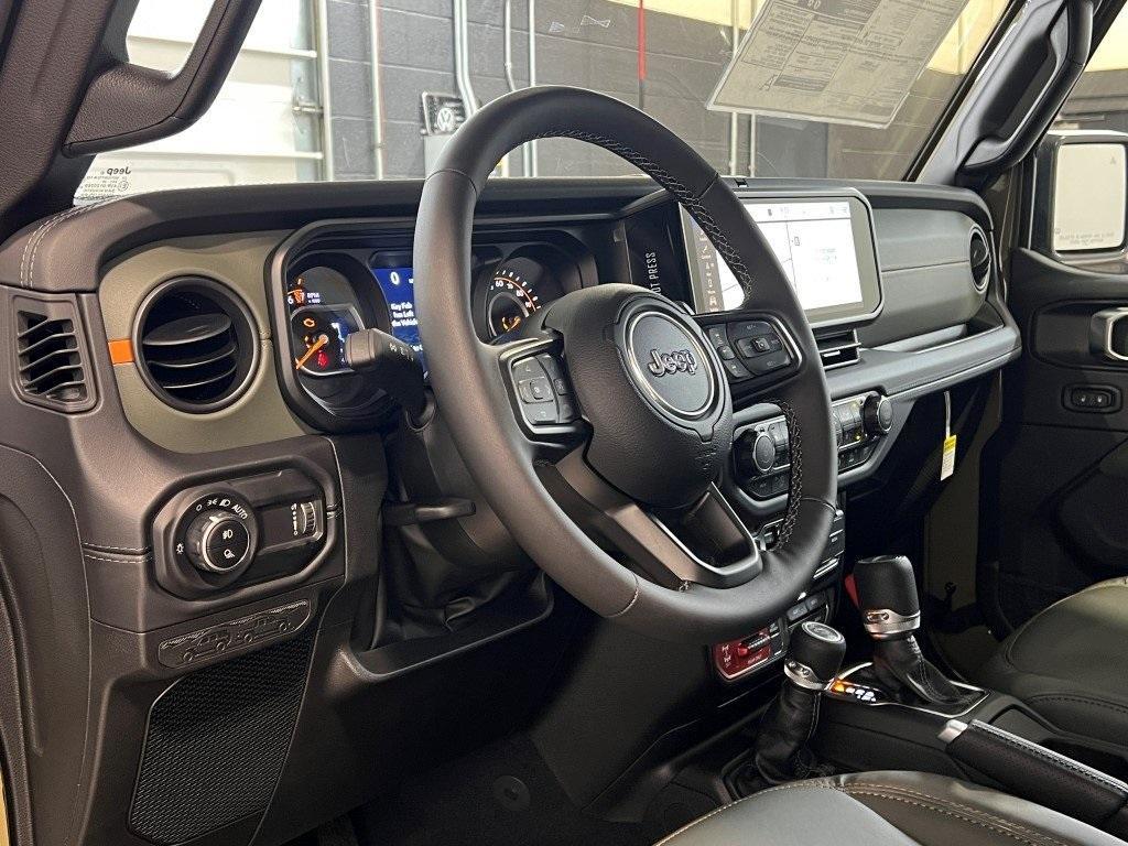 new 2025 Jeep Gladiator car, priced at $51,328
