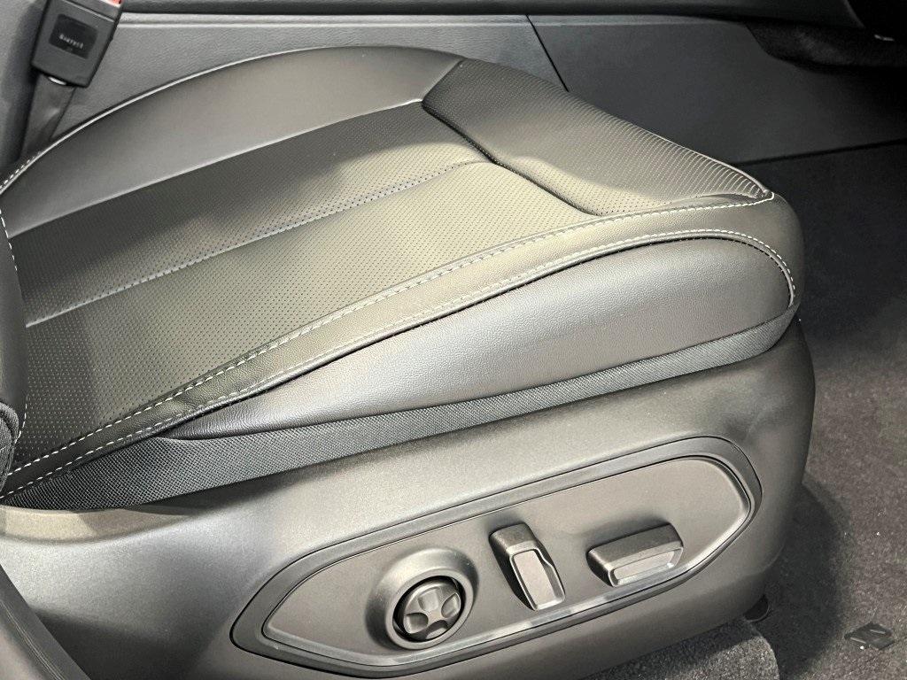 new 2025 Jeep Grand Cherokee L car, priced at $51,642