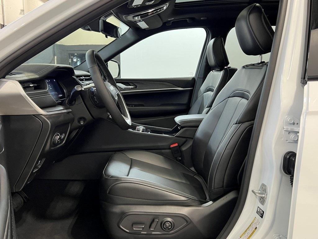 new 2025 Jeep Grand Cherokee L car, priced at $51,642