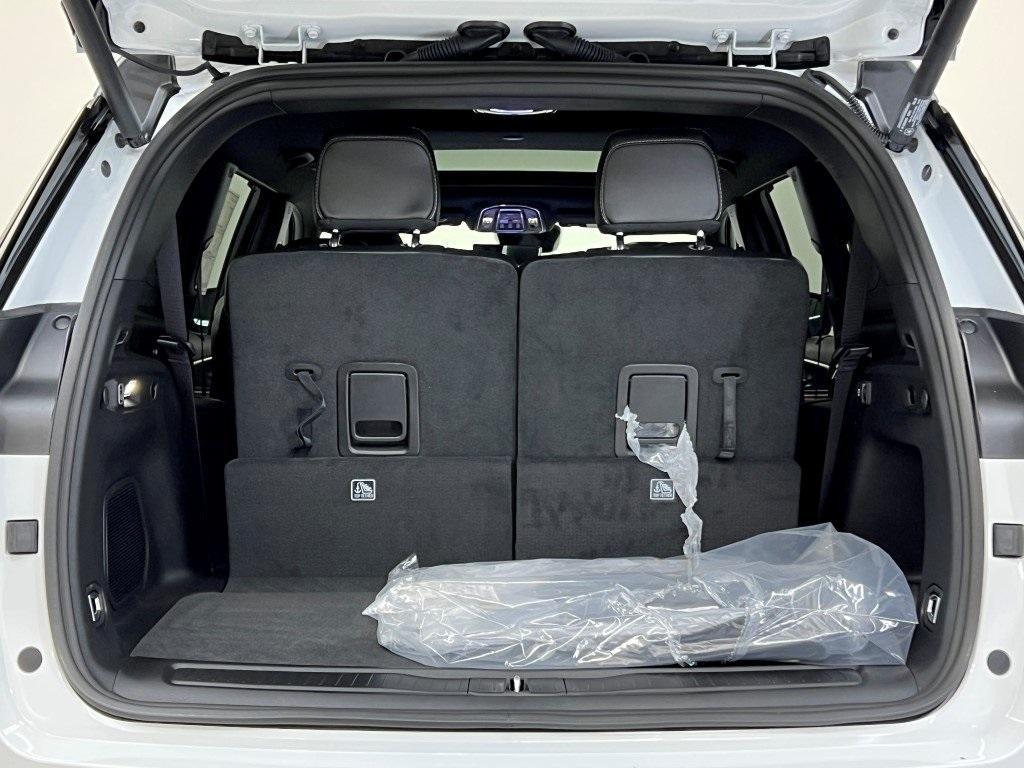 new 2025 Jeep Grand Cherokee L car, priced at $51,642