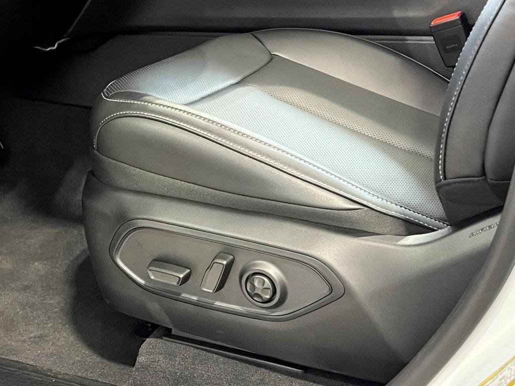 new 2025 Jeep Grand Cherokee L car, priced at $51,642