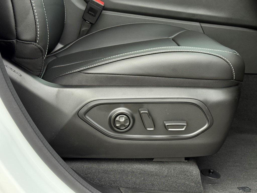 new 2025 Jeep Grand Cherokee L car, priced at $50,642