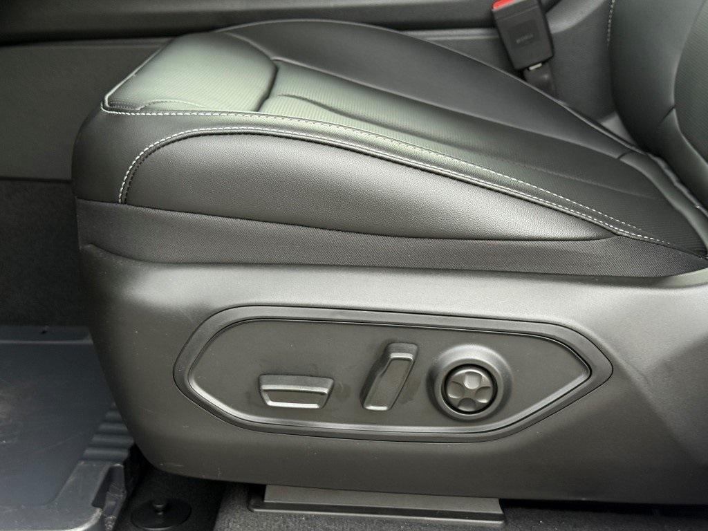 new 2025 Jeep Grand Cherokee L car, priced at $50,642