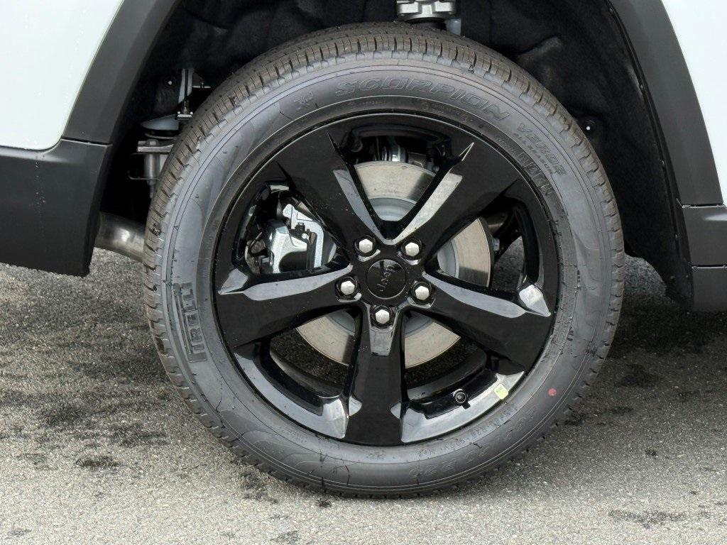 new 2025 Jeep Grand Cherokee L car, priced at $50,642