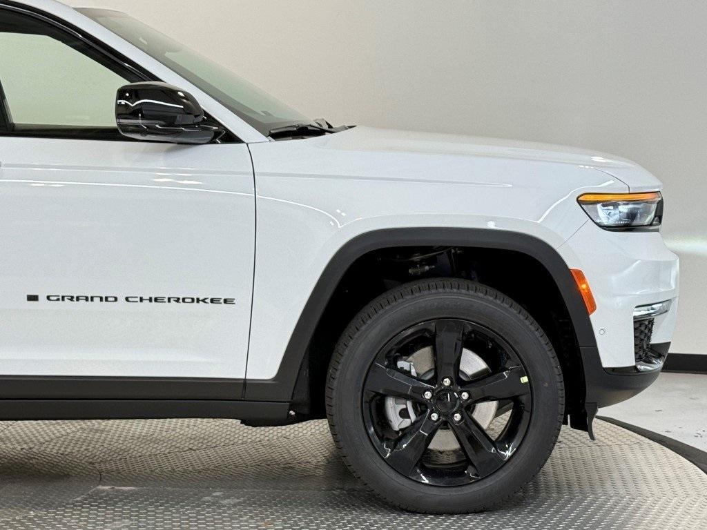 new 2025 Jeep Grand Cherokee L car, priced at $49,642