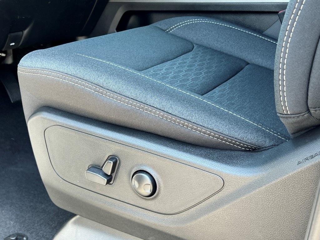 new 2025 Ram 1500 car, priced at $52,437