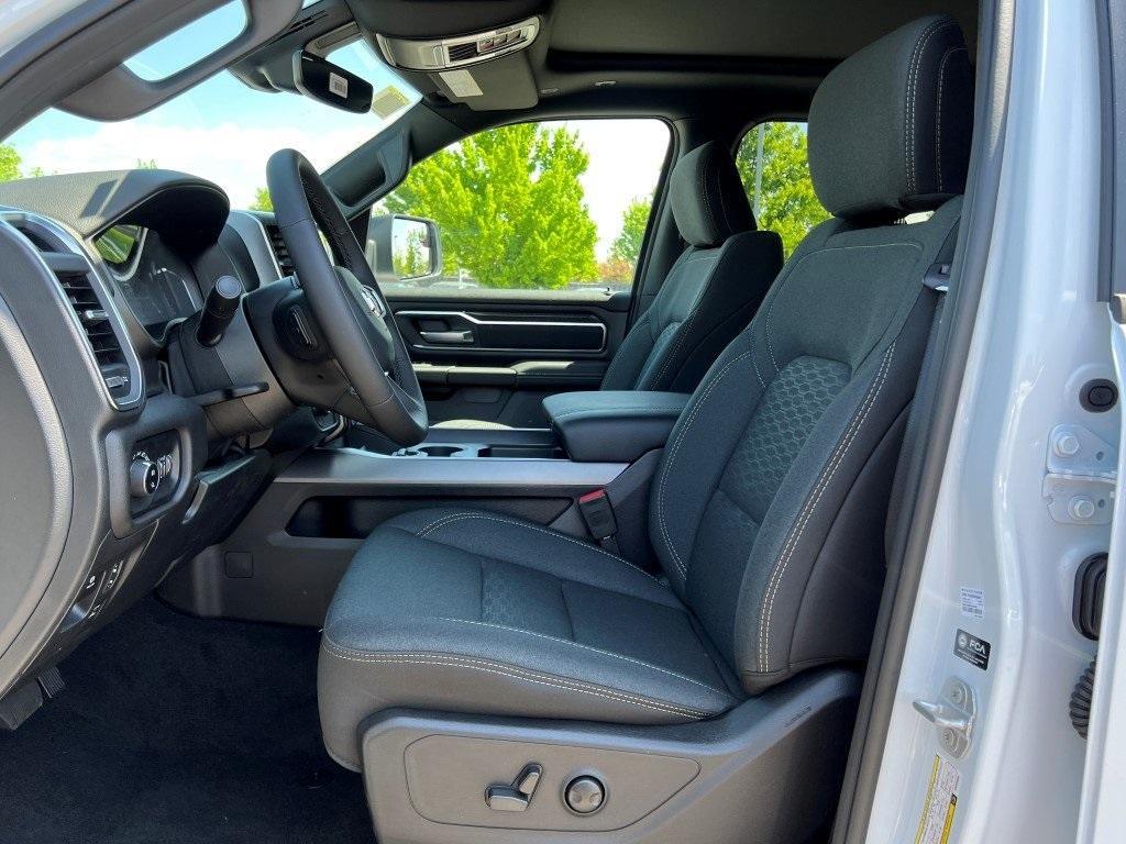 new 2025 Ram 1500 car, priced at $52,437