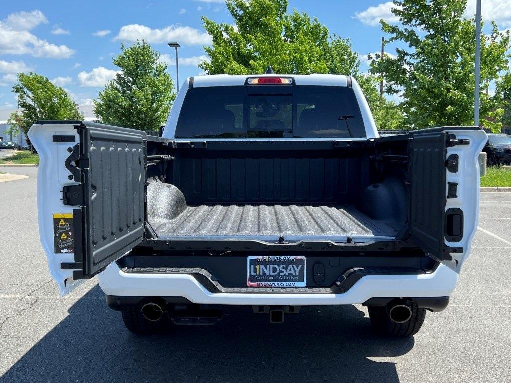 new 2025 Ram 1500 car, priced at $52,437