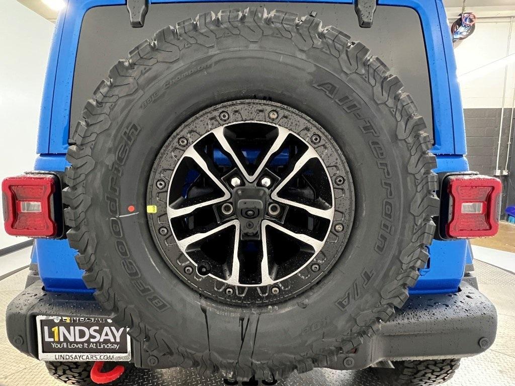 new 2025 Jeep Wrangler car, priced at $63,546