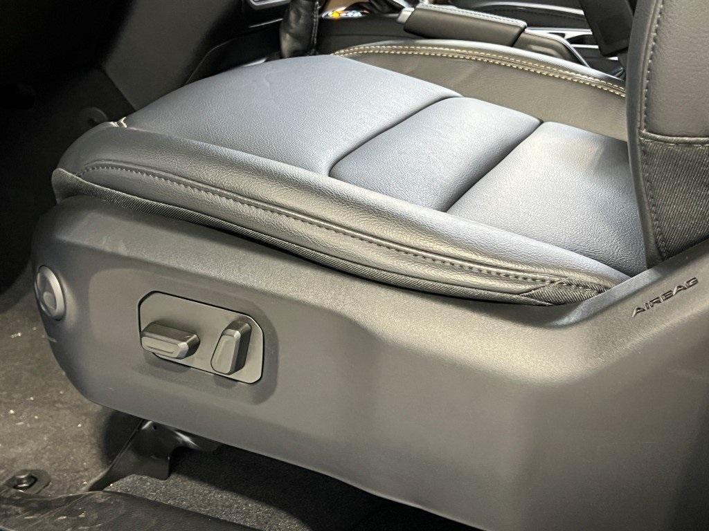 new 2025 Jeep Wrangler car, priced at $47,827