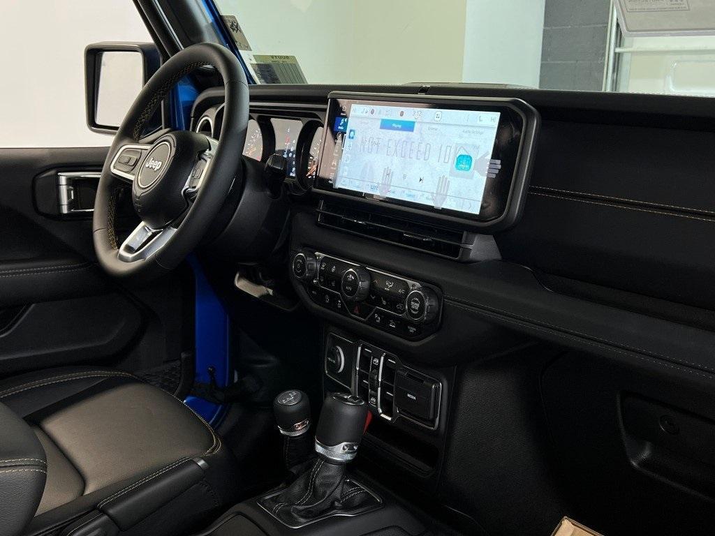 new 2025 Jeep Wrangler car, priced at $47,827