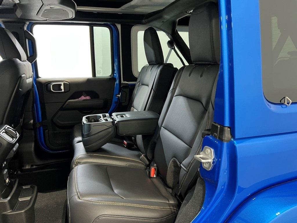 new 2025 Jeep Wrangler car, priced at $47,827