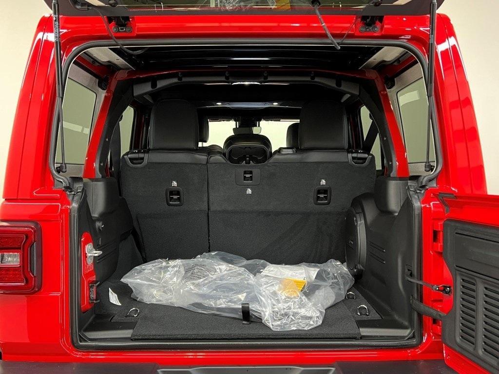 new 2025 Jeep Wrangler car, priced at $51,979