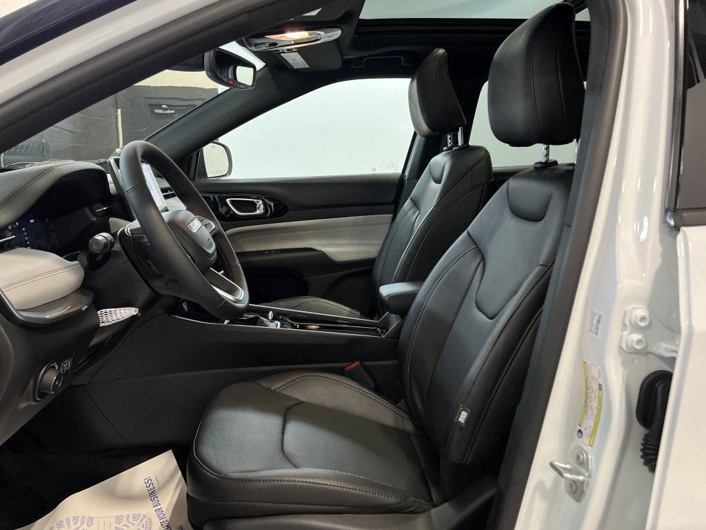 new 2025 Jeep Compass car, priced at $38,433