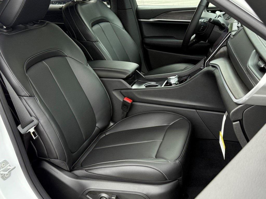 new 2025 Jeep Grand Cherokee L car, priced at $50,642