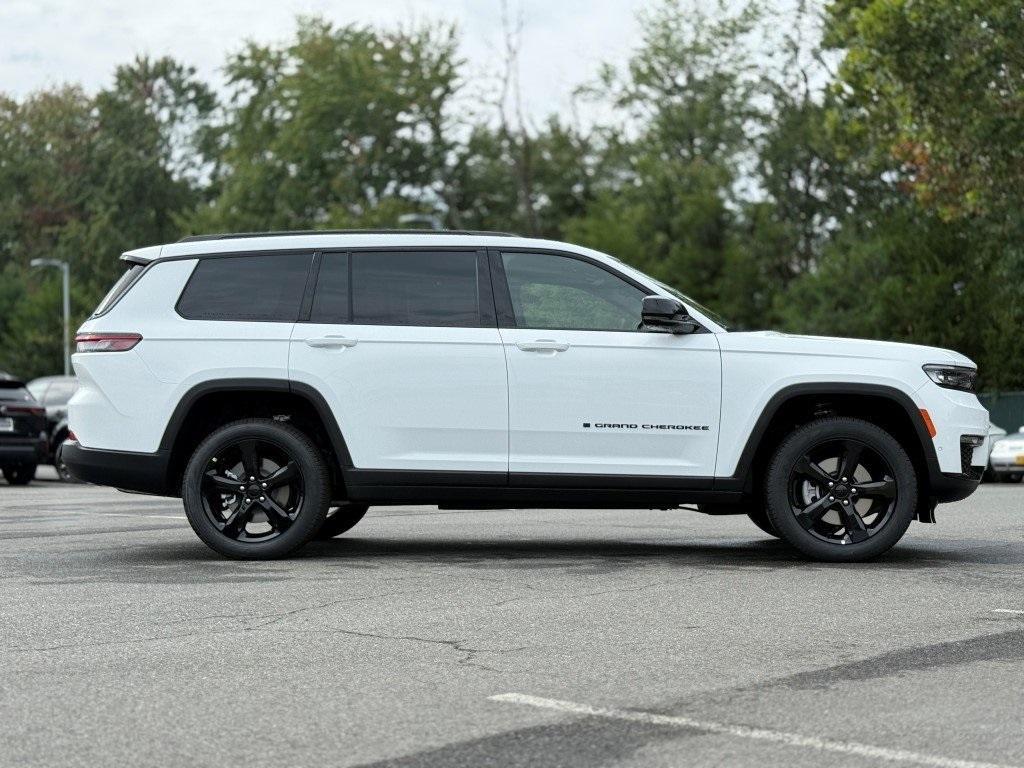 new 2025 Jeep Grand Cherokee L car, priced at $50,642