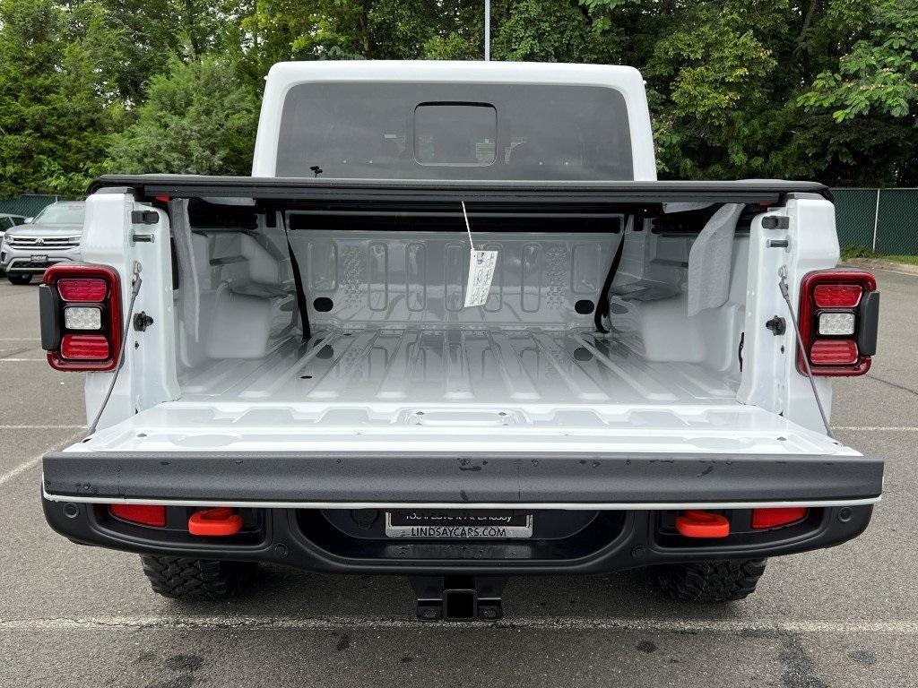 new 2025 Jeep Gladiator car, priced at $54,981