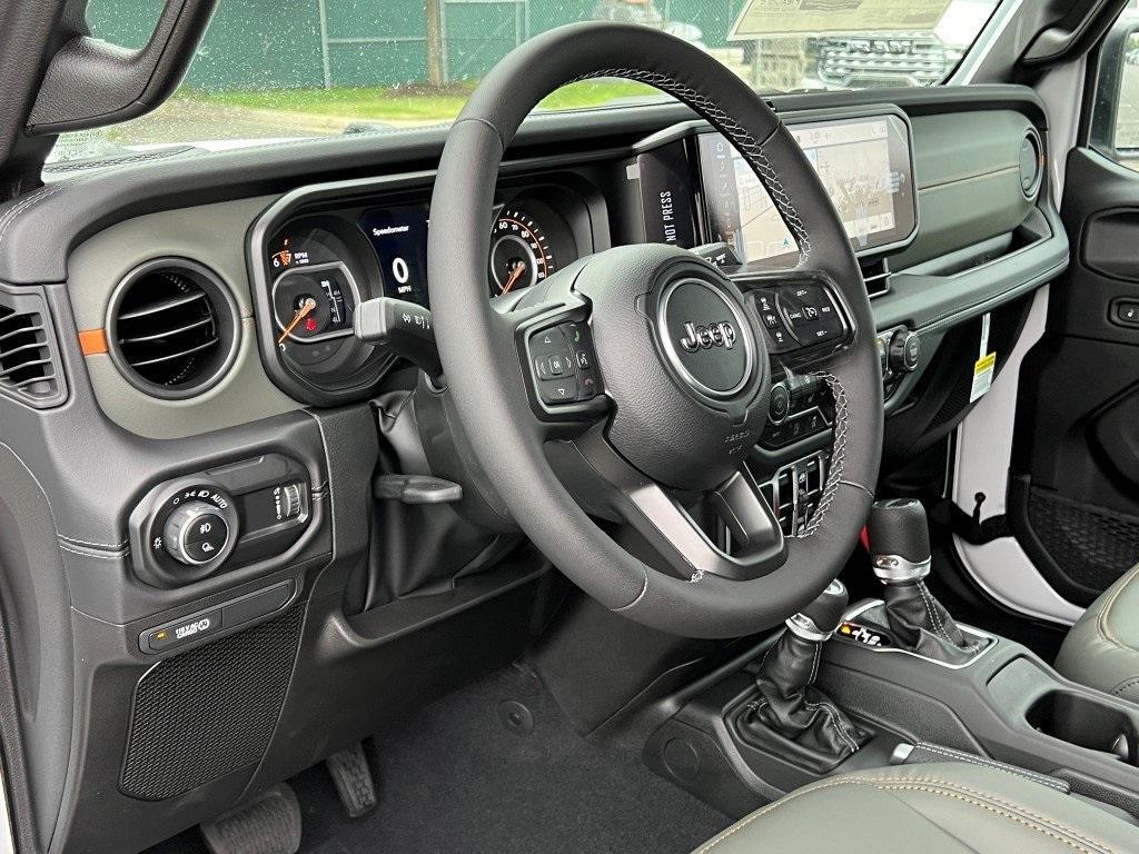 new 2025 Jeep Gladiator car, priced at $54,981