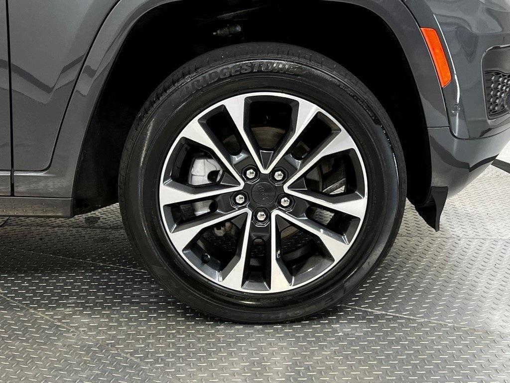 used 2022 Jeep Grand Cherokee car, priced at $38,800