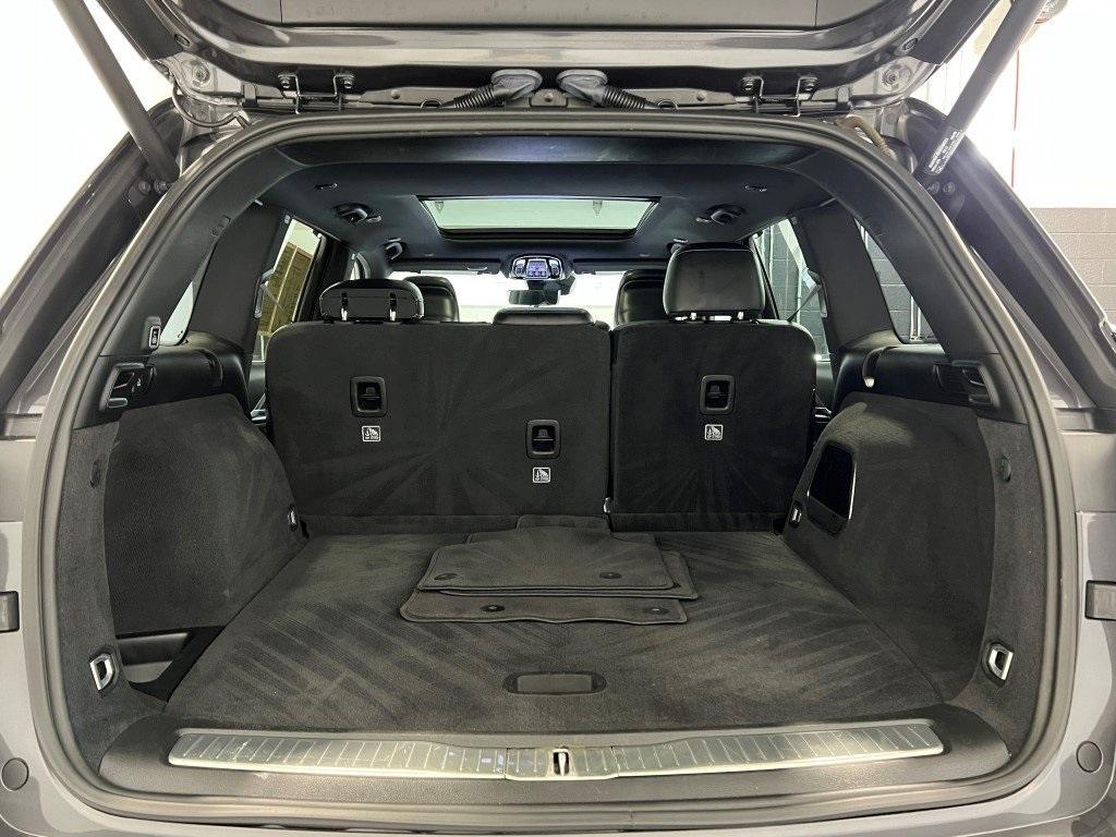 used 2022 Jeep Grand Cherokee car, priced at $38,800