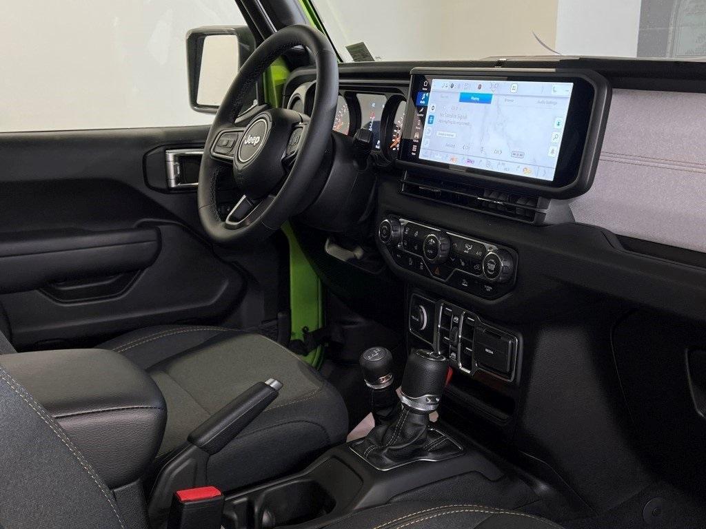 new 2025 Jeep Wrangler car, priced at $46,112