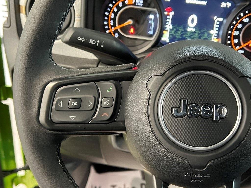 new 2025 Jeep Wrangler car, priced at $46,112