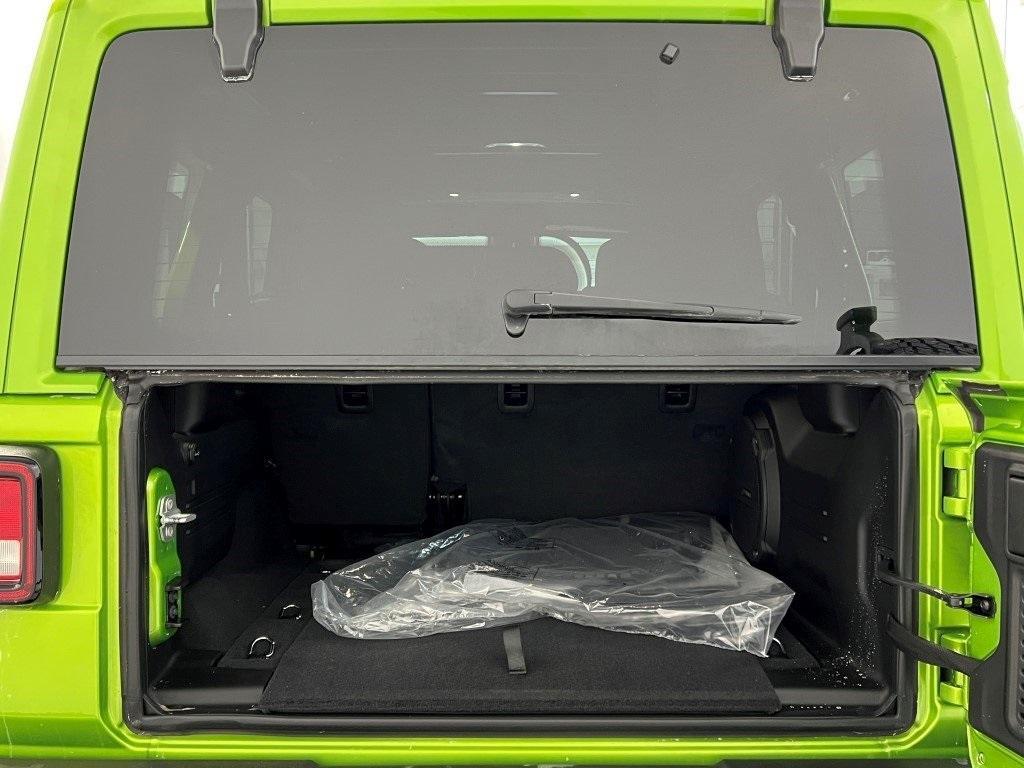 new 2025 Jeep Wrangler car, priced at $46,112