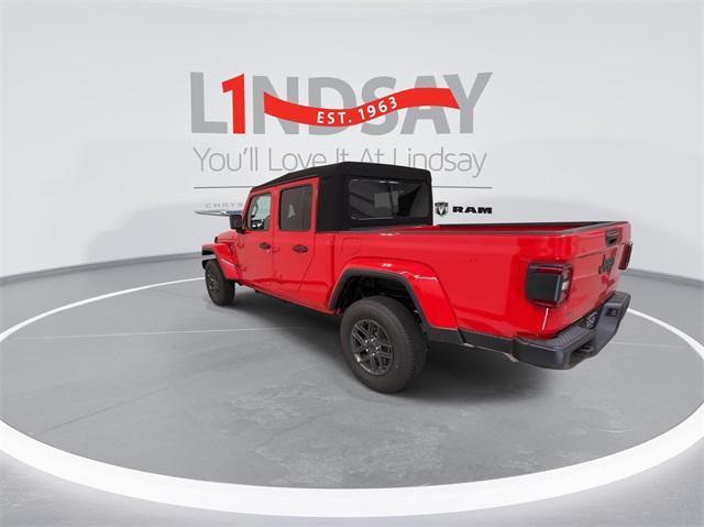 new 2024 Jeep Gladiator car, priced at $38,114