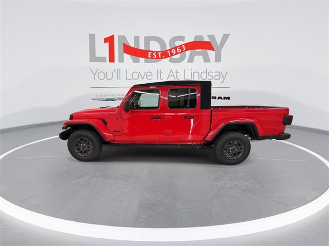 new 2024 Jeep Gladiator car, priced at $38,114