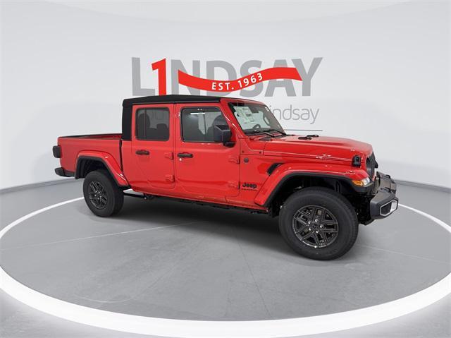 new 2024 Jeep Gladiator car, priced at $38,114