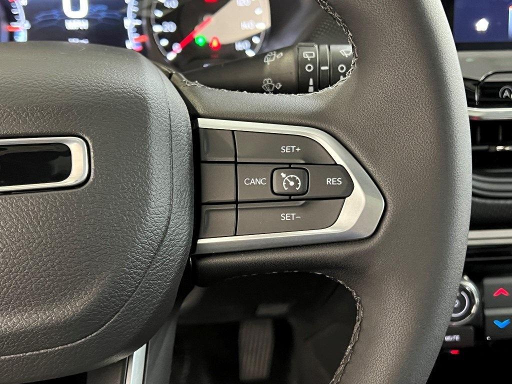 new 2025 Jeep Compass car, priced at $33,526