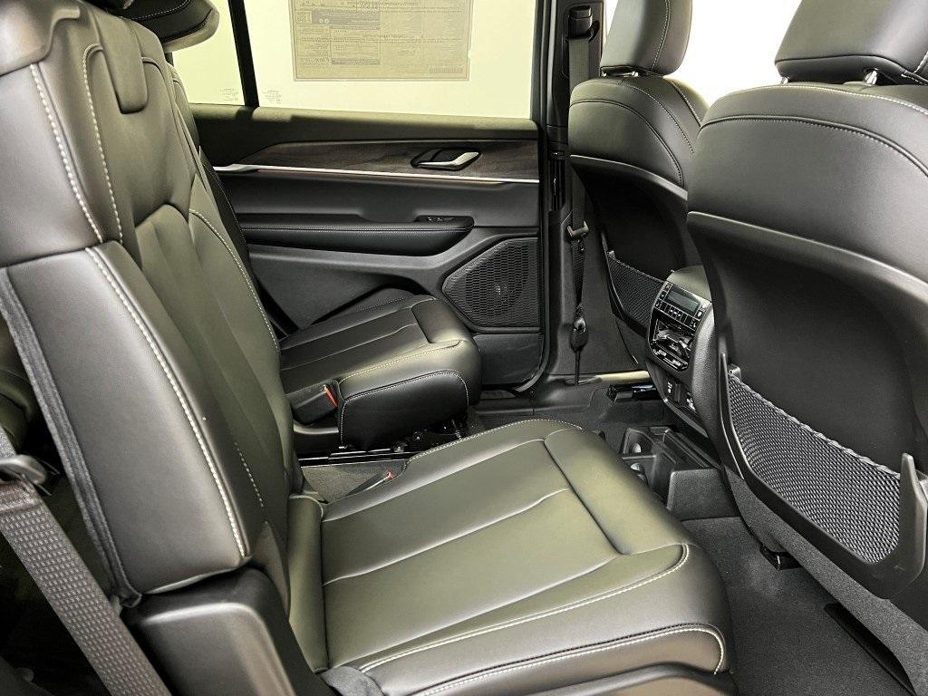 new 2025 Jeep Grand Cherokee L car, priced at $47,742