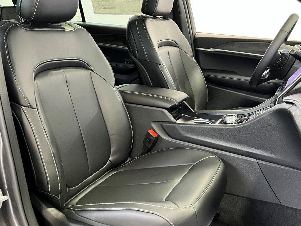 new 2025 Jeep Grand Cherokee L car, priced at $47,742